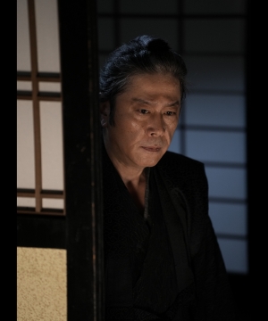 青山/若山騎一郎